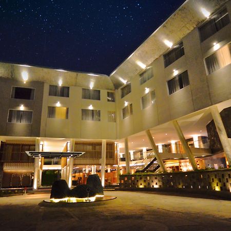 Hotel The 1O1 Bali Fontana Seminyak Legian Esterno foto