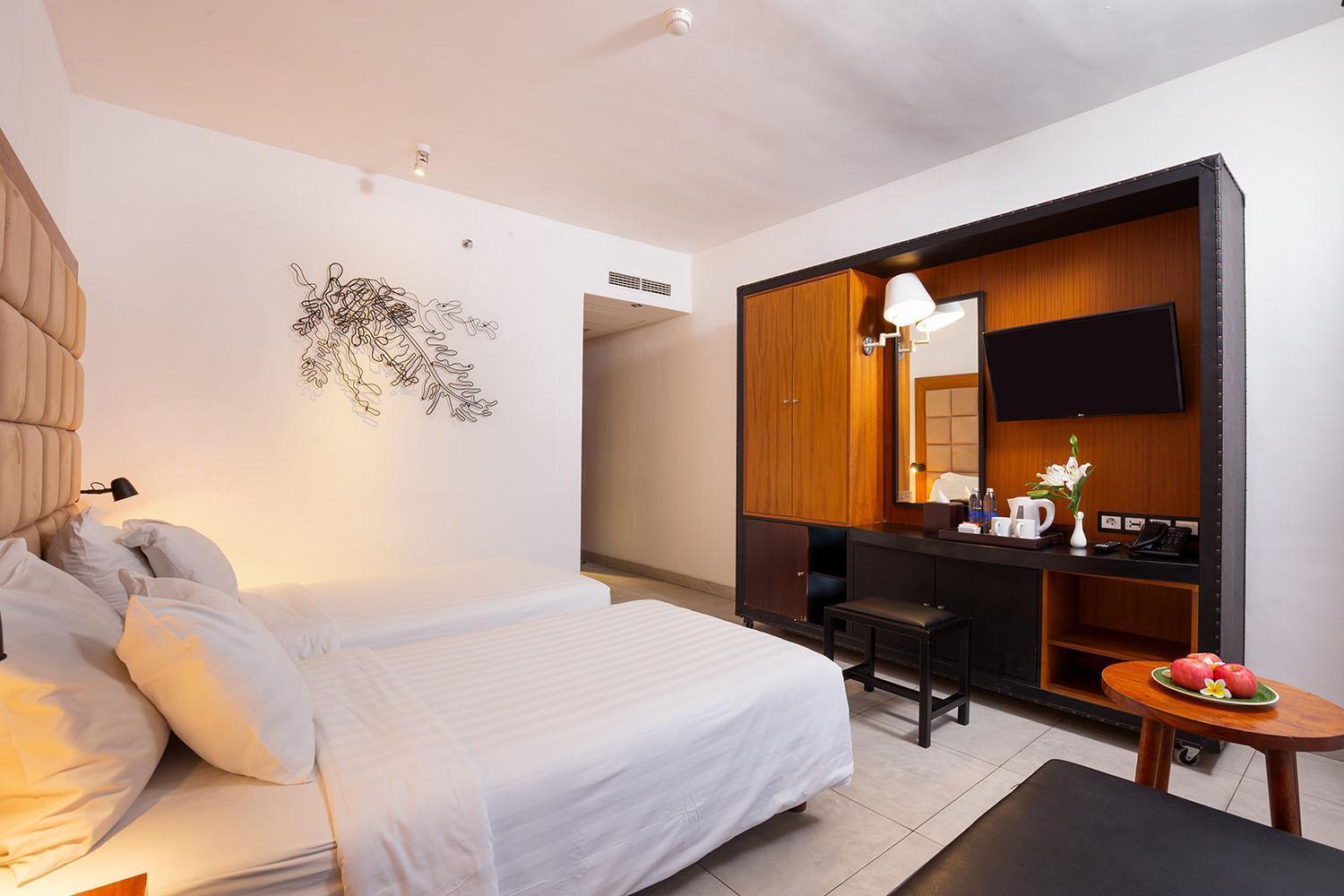 Hotel The 1O1 Bali Fontana Seminyak Legian Esterno foto