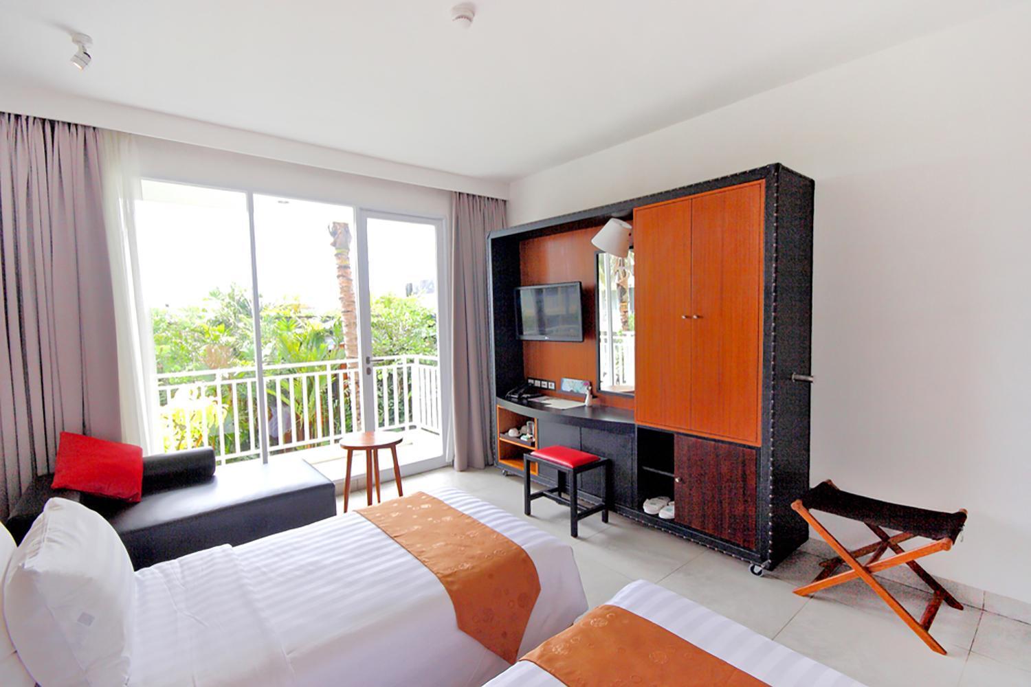 Hotel The 1O1 Bali Fontana Seminyak Legian Esterno foto