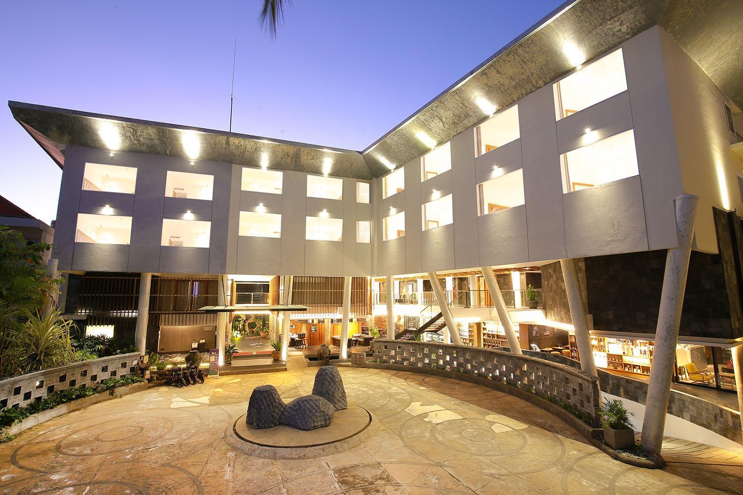 Hotel The 1O1 Bali Fontana Seminyak Legian Esterno foto
