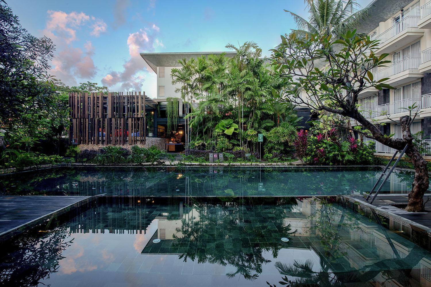 Hotel The 1O1 Bali Fontana Seminyak Legian Esterno foto